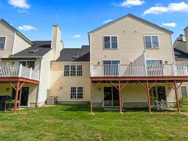 $462,500 | 24 Cold Spring Drive, Unit B, Sutton, MA 01590