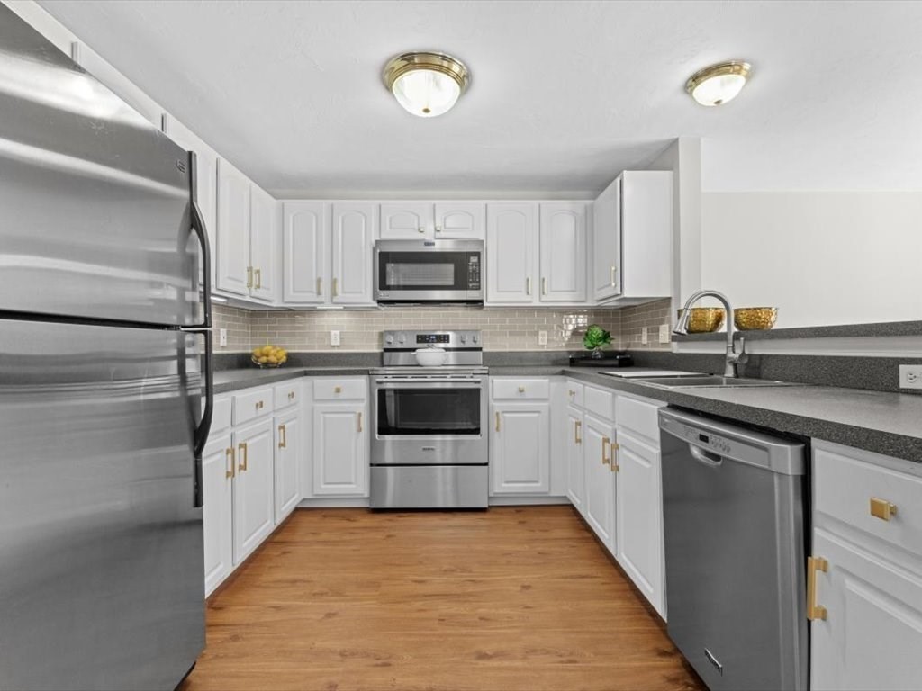 24 Cold Spring Drive, Unit B Sutton, MA 01590 - Photo 8 of 35