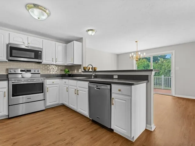 $462,500 | 24 Cold Spring Drive, Unit B, Sutton, MA 01590