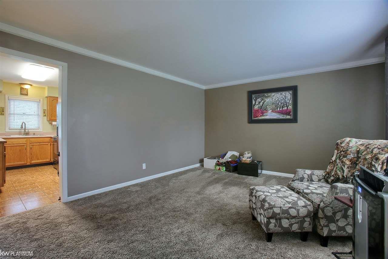 1954 Berville Road Allenton, MI 48002 - Photo 5 of 29 50019285-4.JPG