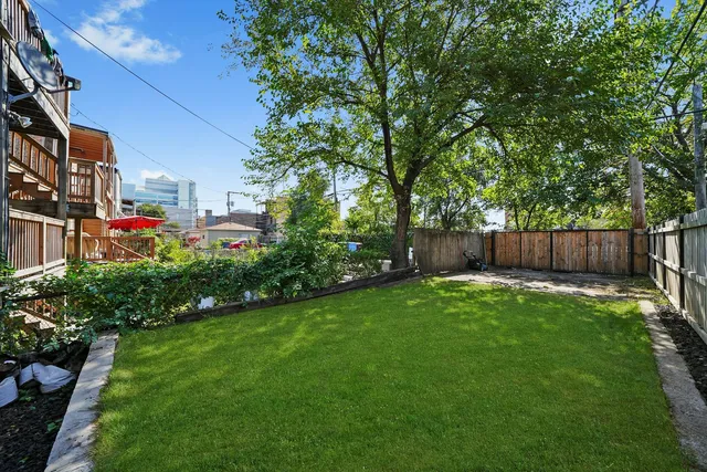 $489,999 | 2345 West Grenshaw Street, Chicago, IL 60612