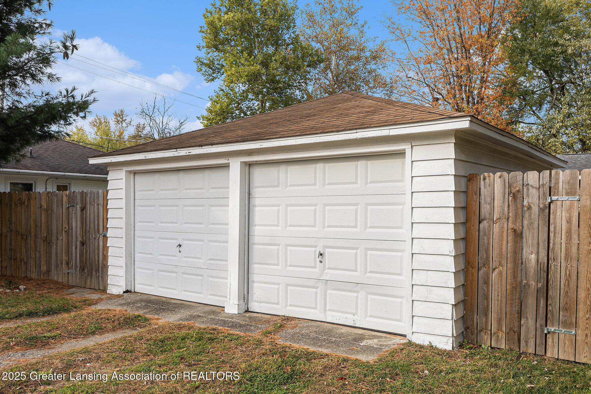 4592 Holt Road Holt, MI 48842 - Photo 13 of 14 Garage