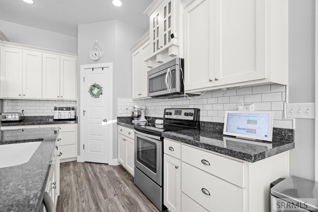 3838 Tawzer Way Ammon, ID 83406 - Photo 12 of 61