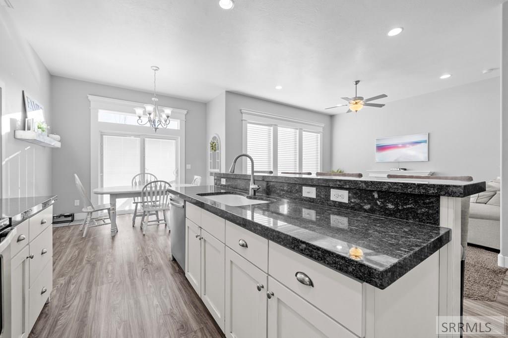 3838 Tawzer Way Ammon, ID 83406 - Photo 14 of 61