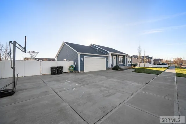$515,000 | 3838 Tawzer Way, Ammon, ID 83406