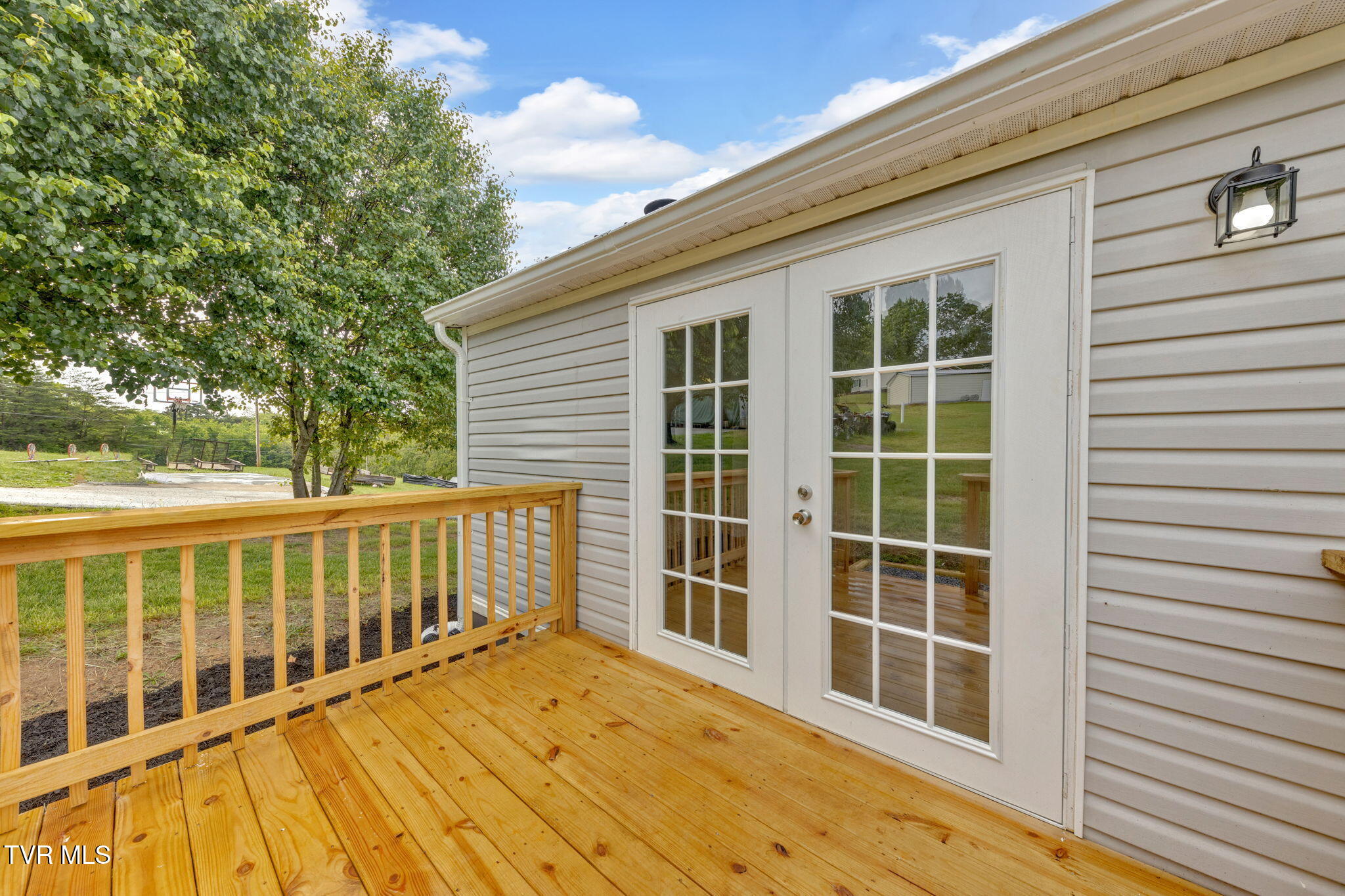 558 Green Hill Road Dandridge, TN 37725 - Photo 31 of 35 27-web-or-mls-M50A6831