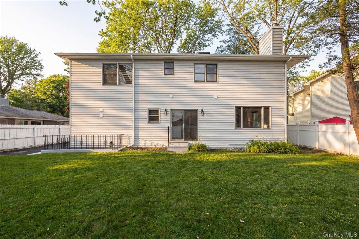 18 Wellington Road Greenvale, NY 11548 - Photo 29 of 33