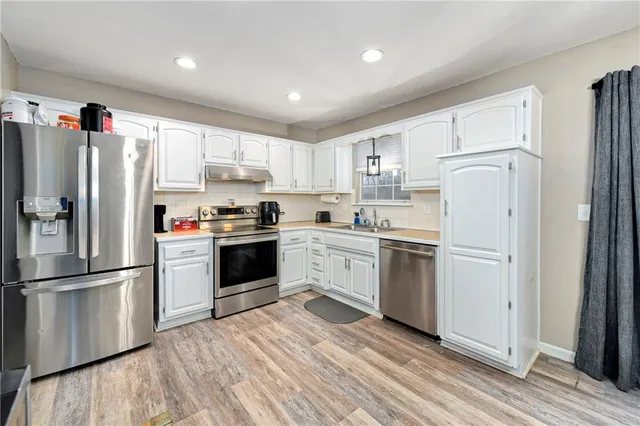 $280,000 | 505 Southeast Onyx Drive, Lee's Summit, MO 64063