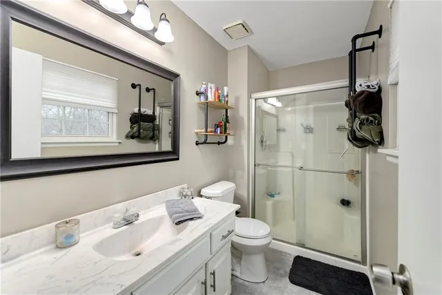 $280,000 | 505 Southeast Onyx Drive, Lee's Summit, MO 64063