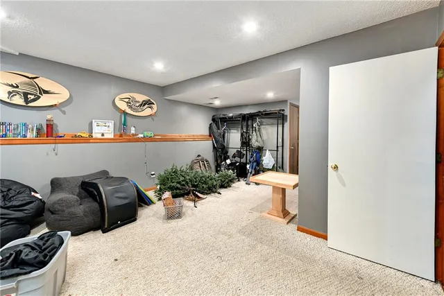 $280,000 | 505 Southeast Onyx Drive, Lee's Summit, MO 64063