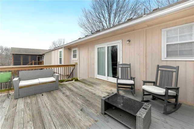 $280,000 | 505 Southeast Onyx Drive, Lee's Summit, MO 64063