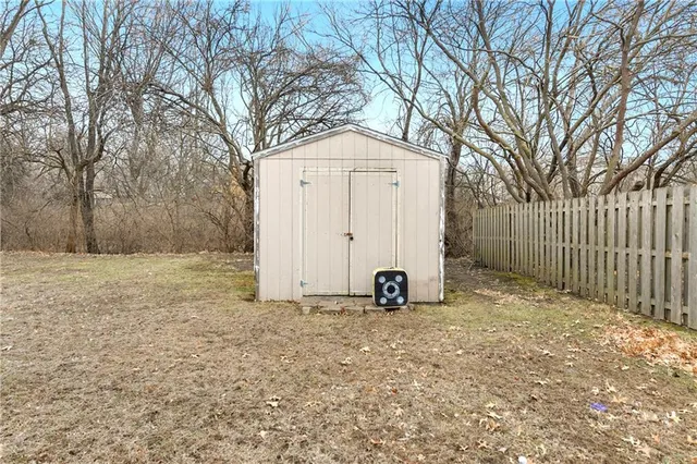 $280,000 | 505 Southeast Onyx Drive, Lee's Summit, MO 64063