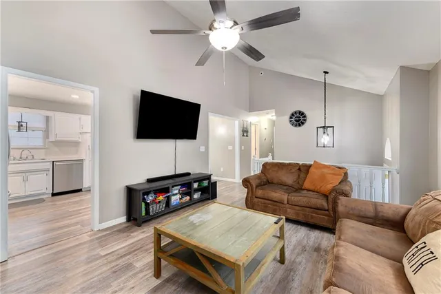 $280,000 | 505 Southeast Onyx Drive, Lee's Summit, MO 64063