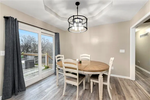 $280,000 | 505 Southeast Onyx Drive, Lee's Summit, MO 64063