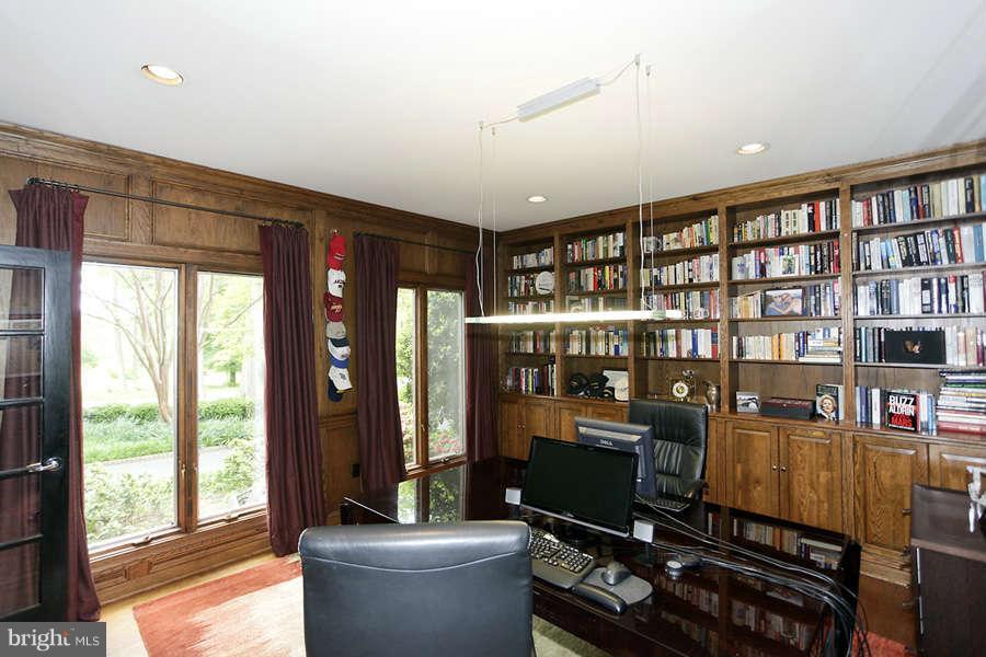 9300 Persimmon Tree Road Potomac, MD 20854 - Photo 8 of 25 Library