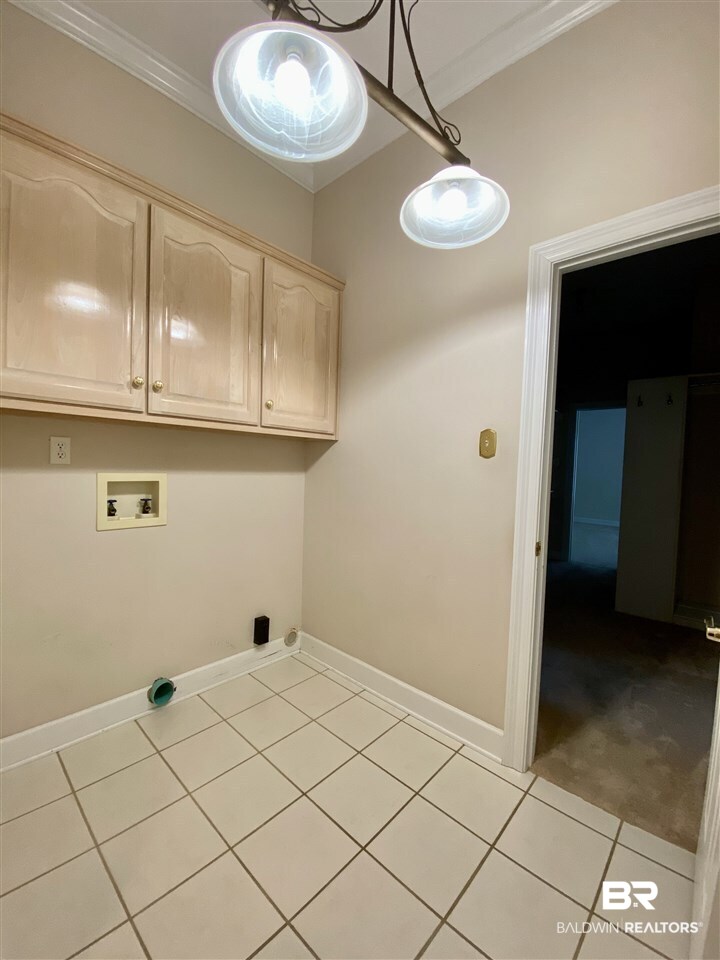 506 Potters Mills Road Daphne, AL 36526 - Photo 33 of 50 LAUNDRY ROOM