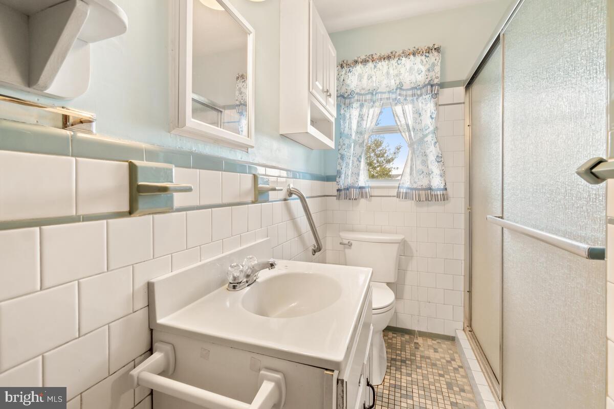 13042 Penn Shop Road Mount Airy, MD 21771 - Photo 18 of 32 Full Bath