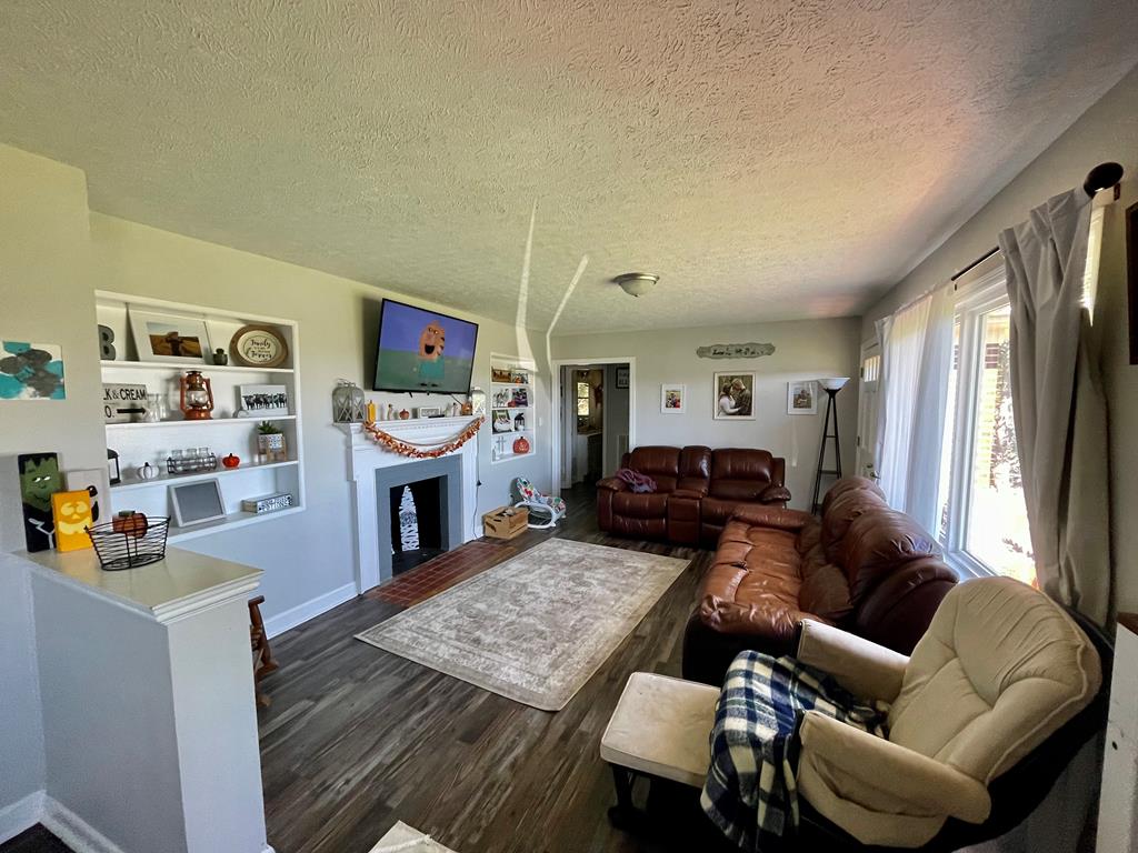 128 Haystack Road Galax, VA 24333 - Photo 3 of 23 Gallery Image 3