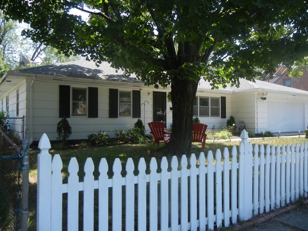 99 Bowles Park Springfield, MA 01104 - Photo 1 of 30 Gallery Image 1
