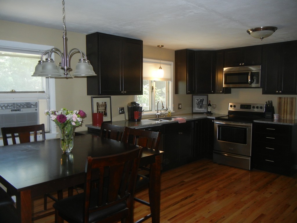 99 Bowles Park Springfield, MA 01104 - Photo 7 of 30 Gallery Image 7