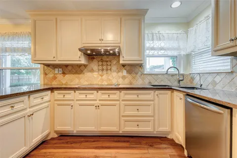 $550,000 | 11418 Cedarwood, Humble, TX 77338