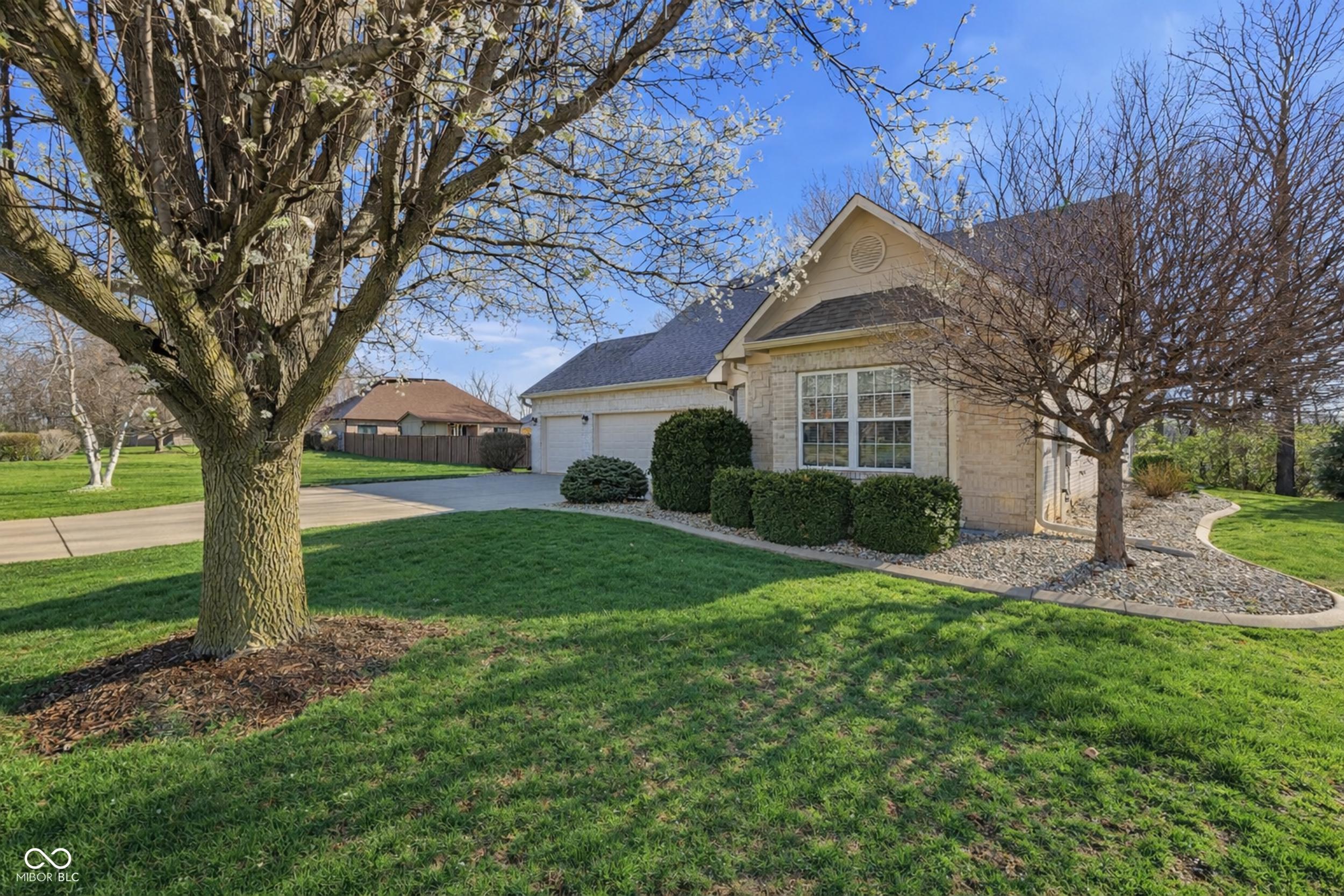 5975 Sugar Grove Road Plainfield, IN 46168 - Photo 3 of 38