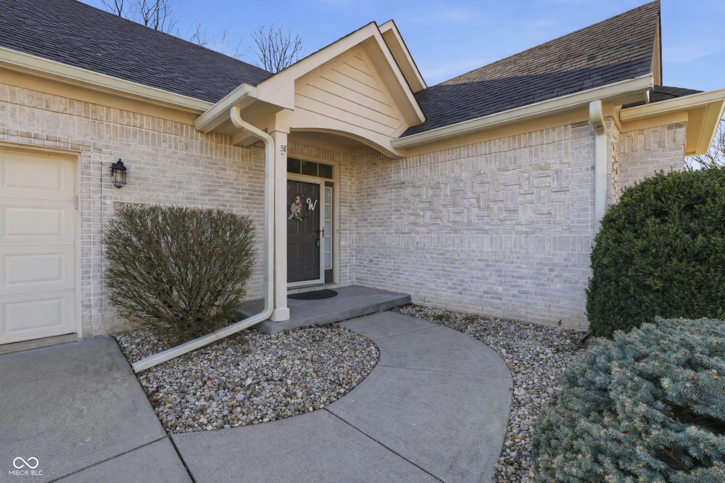 5975 Sugar Grove Road Plainfield, IN 46168 - Photo 4 of 38
