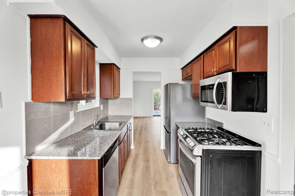 1787 Southfield Road Birmingham, MI 48009 - Photo 10 of 37