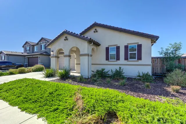 $699,000 | 498 Central Pacific Street, Lathrop, CA 95330