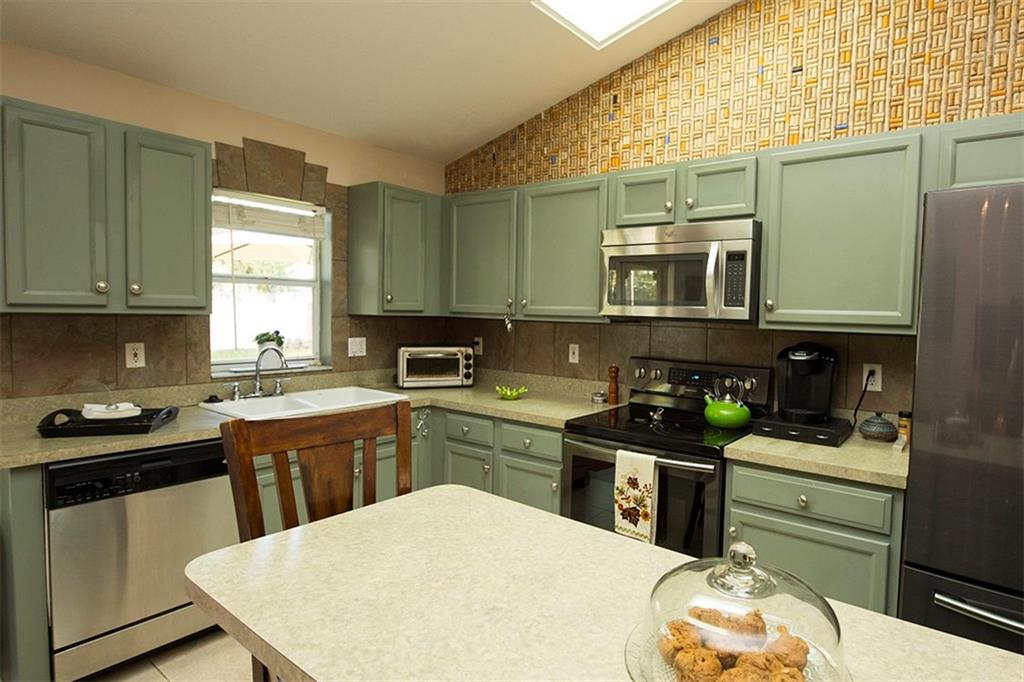655 Southeast Ron Rico Terrace Port St. Lucie, FL 34983 - Photo 17 of 31