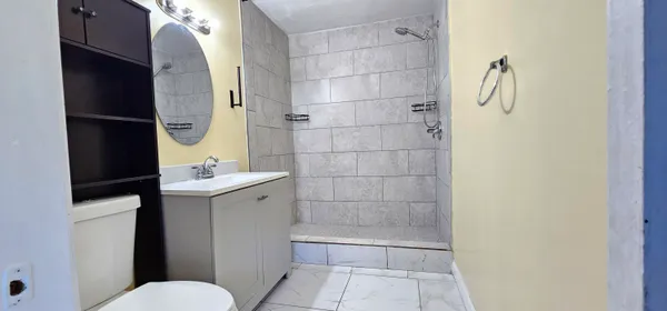 $1,250 | 3684 Pinehurst Drive, Unit EFFIENCY, Lake Worth, FL 33467