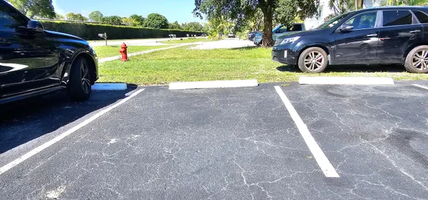 $1,250 | 3684 Pinehurst Drive, Unit EFFIENCY, Lake Worth, FL 33467