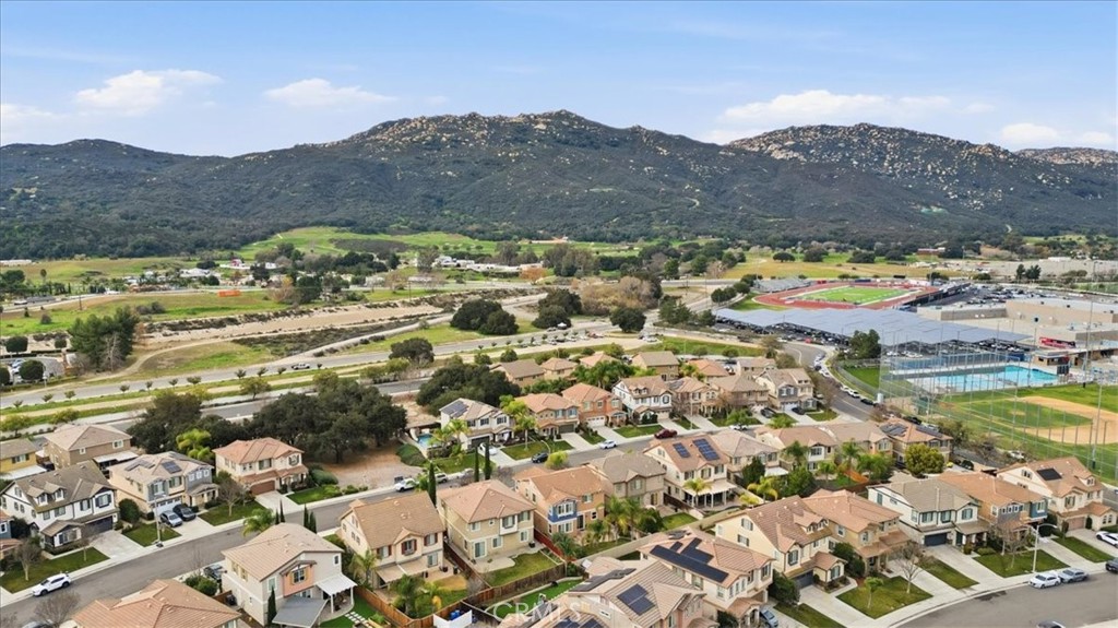 32623 Ritter Court Temecula, CA 92592 - Photo 7 of 40 a view of city and mountain