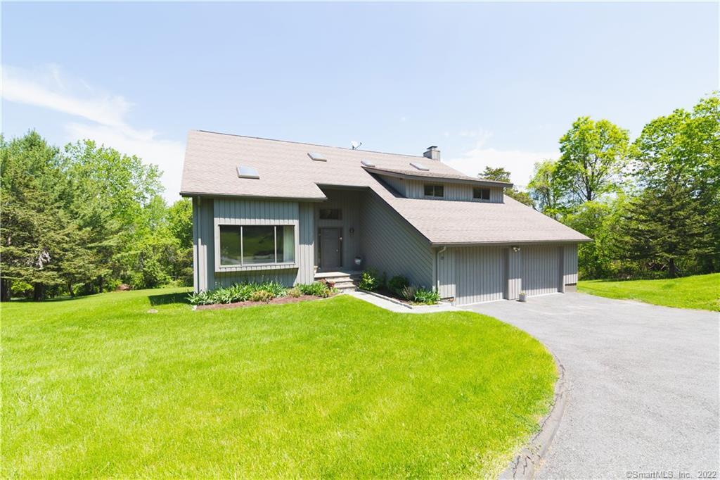 20 Fawn Ridge Drive Brookfield, CT 06804 - Photo 1 of 1 Beautiful inviting home