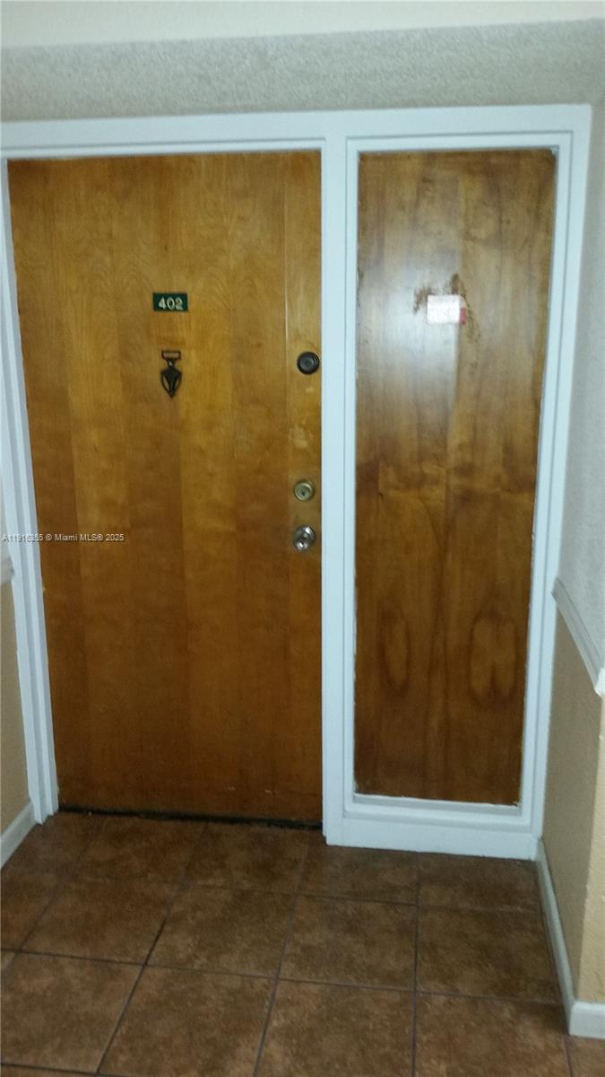 2075 Southwest 122nd Avenue, Unit 402 Miami, FL 33175 - Photo 16 of 36 a view of a bathroom