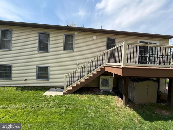 $449,900 | 917 Chowning Drive, Hummelstown, PA 17036