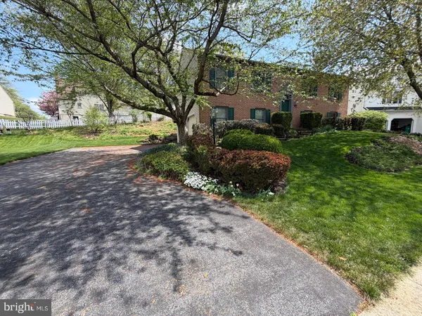 $449,900 | 917 Chowning Drive, Hummelstown, PA 17036