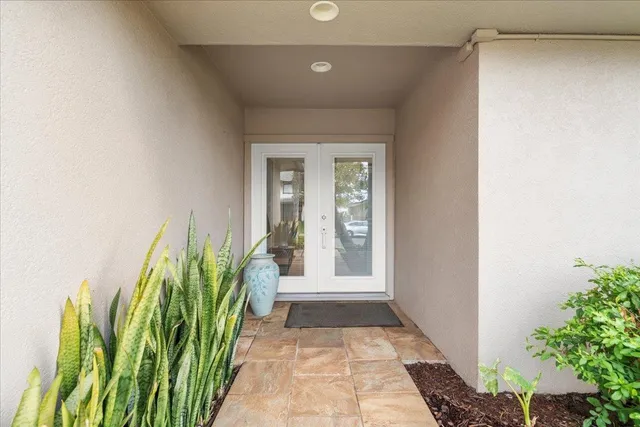 $1,399,900 | 555 Halalai Street, Kihei, HI 96753