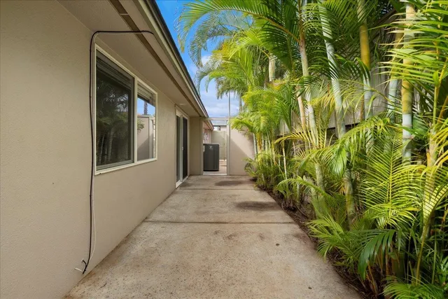 $1,399,900 | 555 Halalai Street, Kihei, HI 96753