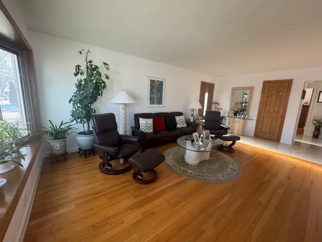 $455,000 | 7742 Kolmar Avenue, Skokie, IL 60076