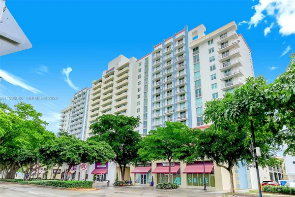 $3,300 | 3000 Coral Way, Unit 1512, Miami, FL 33145