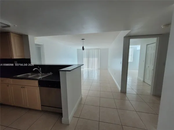 $3,300 | 3000 Coral Way, Unit 1512, Miami, FL 33145