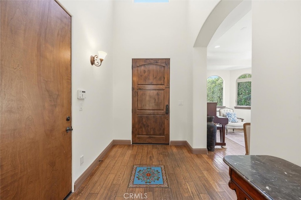 1740 Ruhland Avenue Manhattan Beach, CA 90266 - Photo 13 of 61 Large Formal Entry