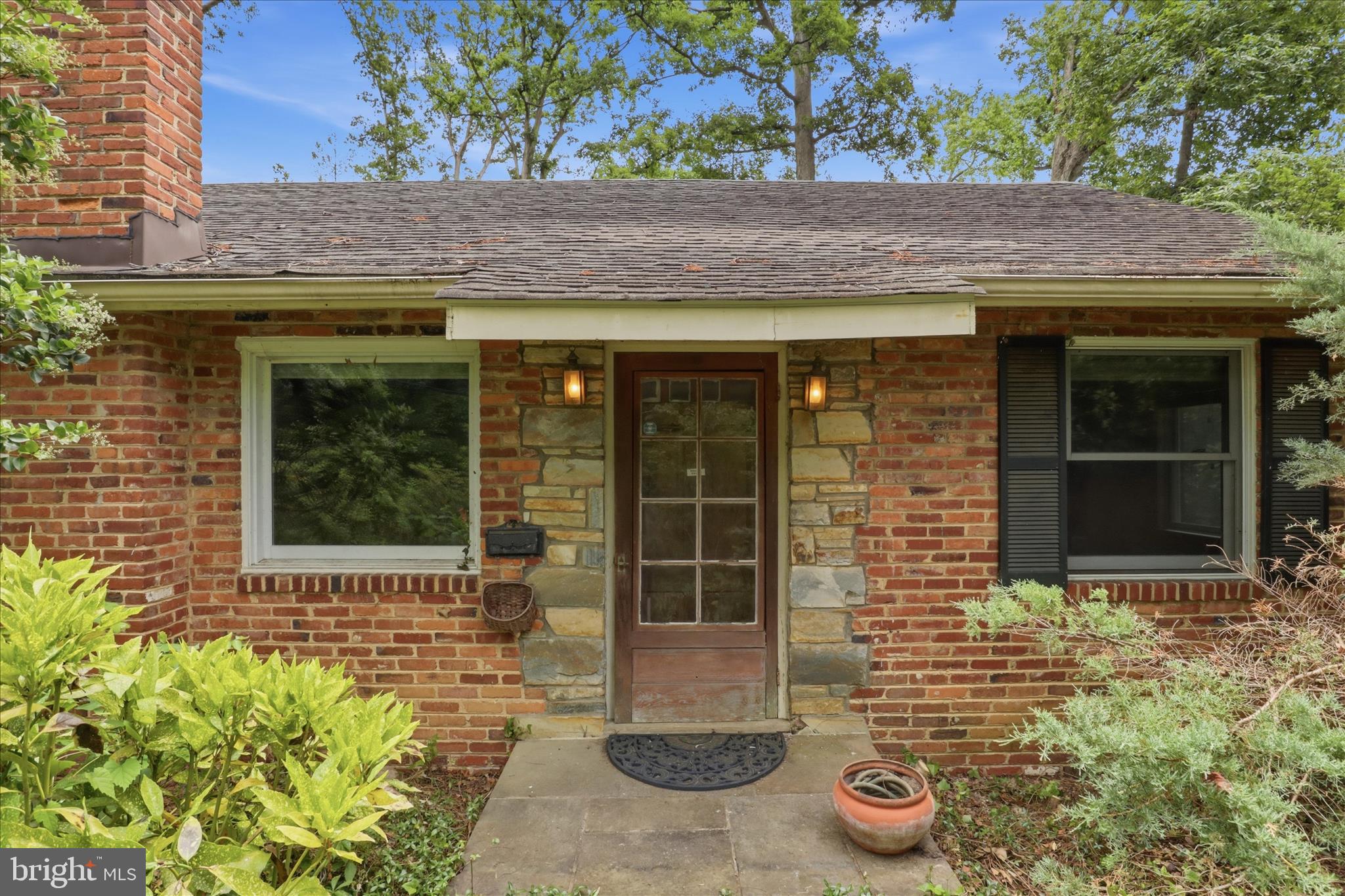 7613 Fort Hunt Road Alexandria, VA 22308 - Photo 5 of 37 Gallery Image 5