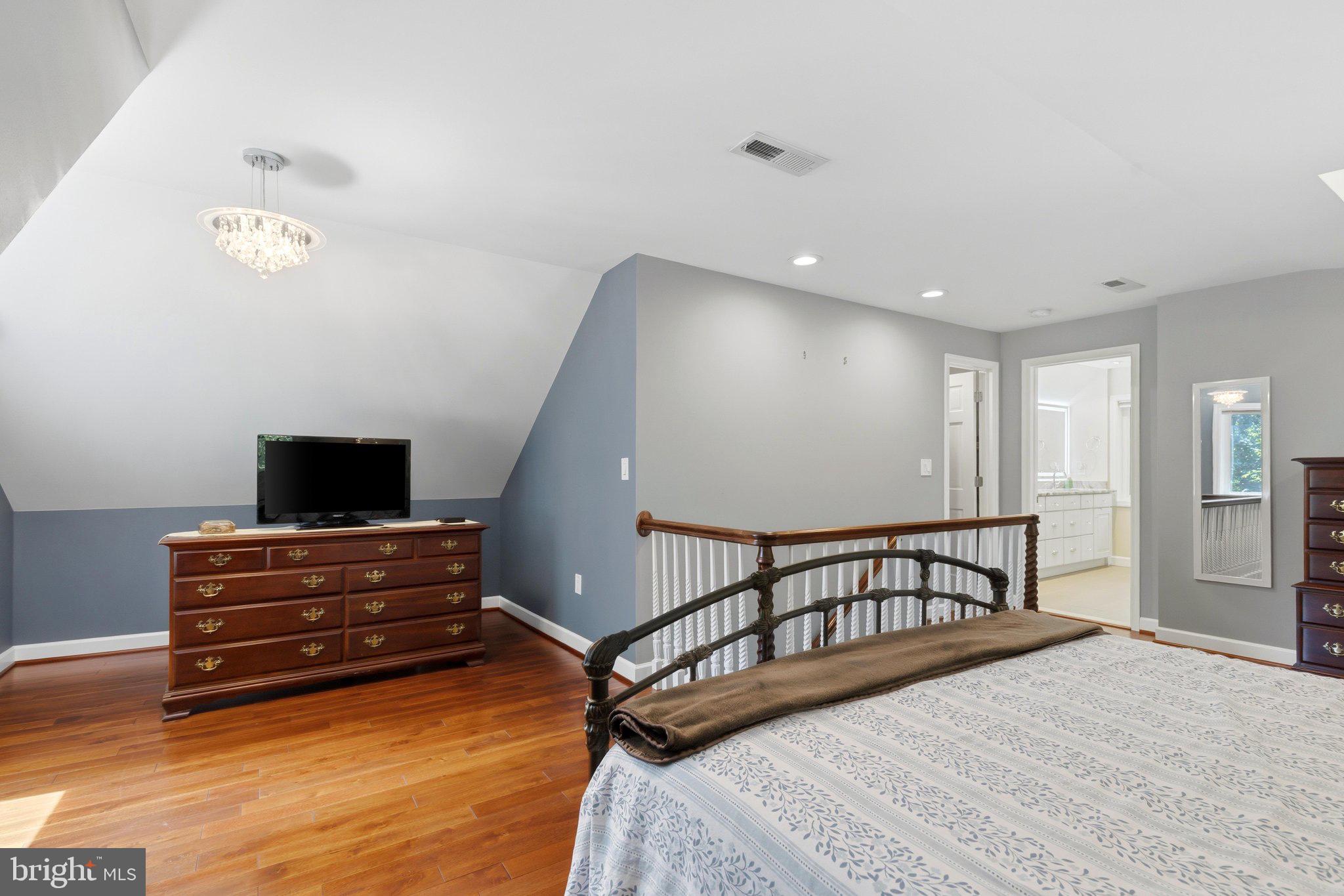2617 South Arlington Ridge Road Arlington, VA 22202 - Photo 50 of 90 Gallery Image 50