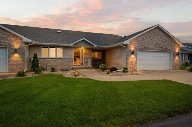 $379,900 | 1511 16th Avenue Southwest, Austin, MN 55912