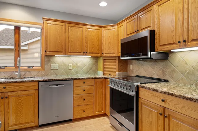 $379,900 | 1511 16th Avenue Southwest, Austin, MN 55912