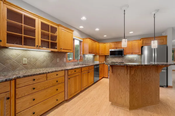 $379,900 | 1511 16th Avenue Southwest, Austin, MN 55912