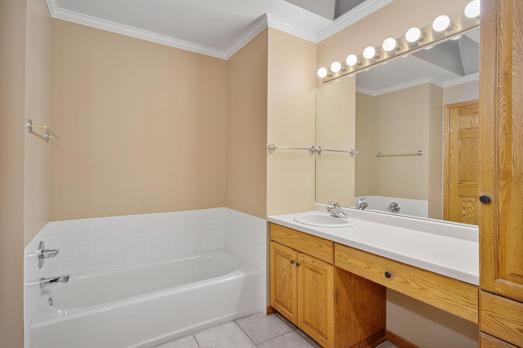 1511 16th Avenue Southwest Austin, MN 55912 - Photo 34 of 60