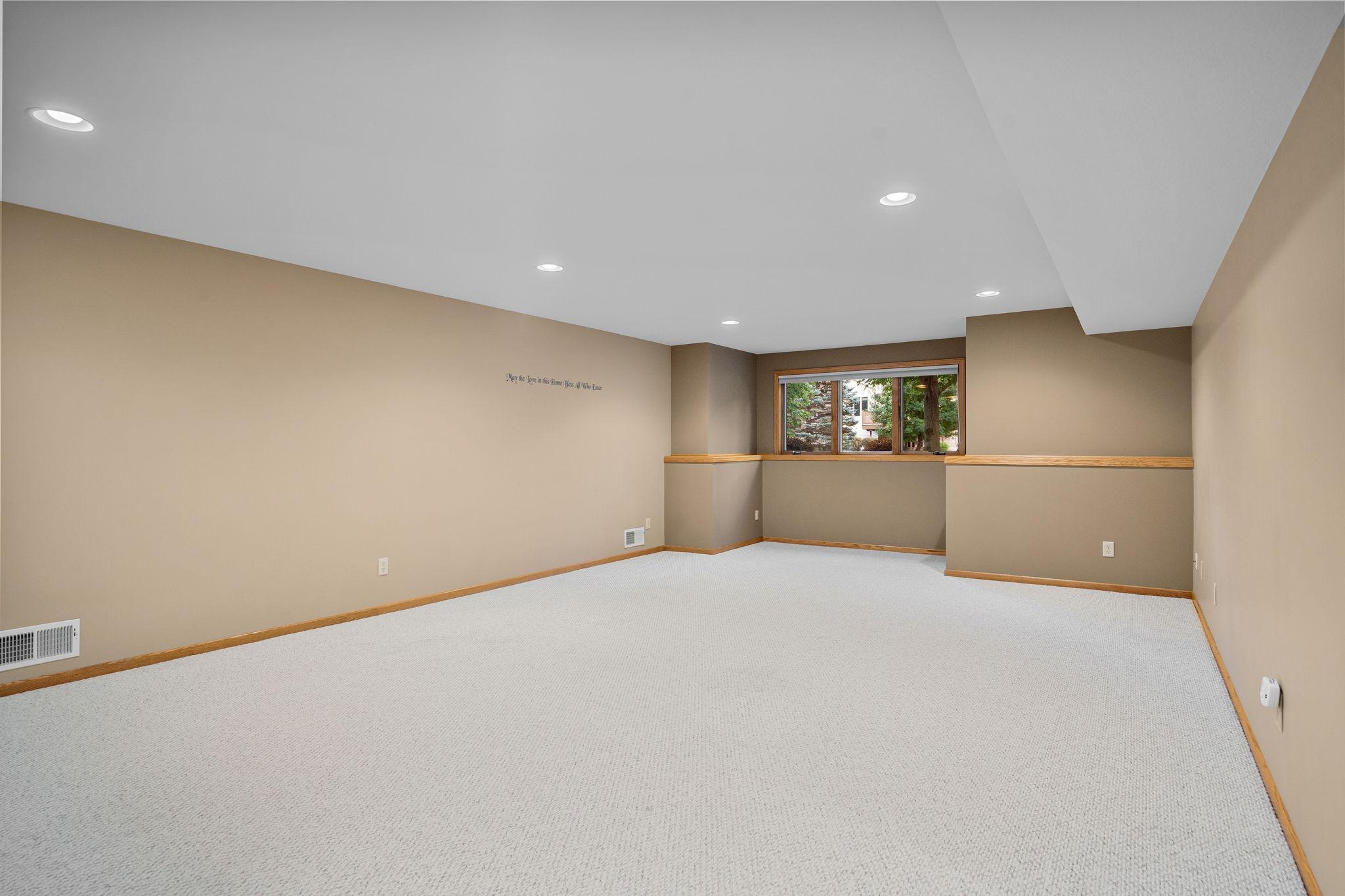 1511 16th Avenue Southwest Austin, MN 55912 - Photo 40 of 60